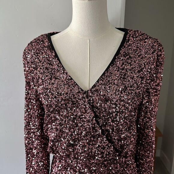 ASTR The Label Paris Sequin Faux Wrap Cocktail Dress New! - Picture 4 of 6
